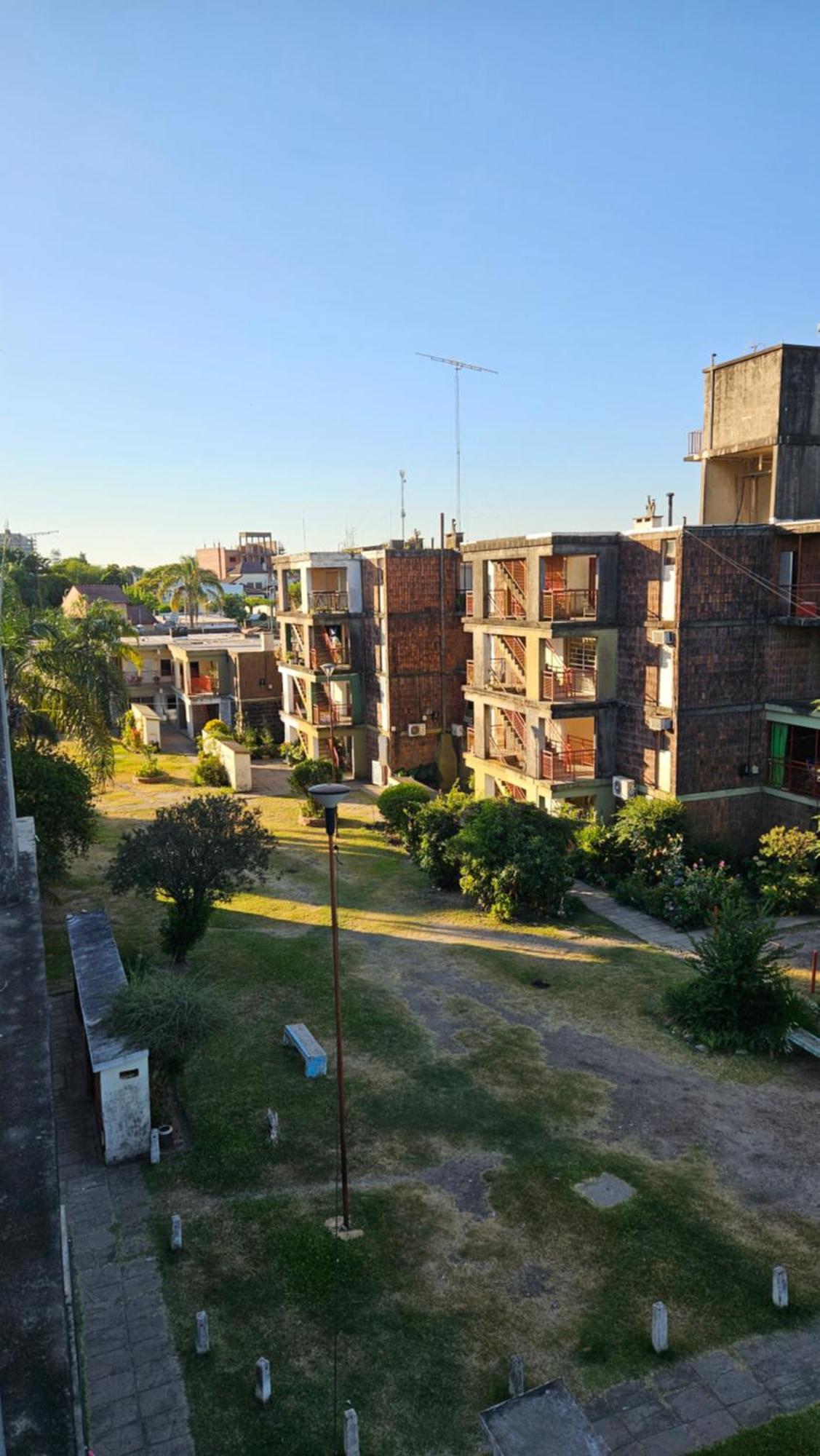 Departamento En Tercer Piso Por Escaleras Apartment